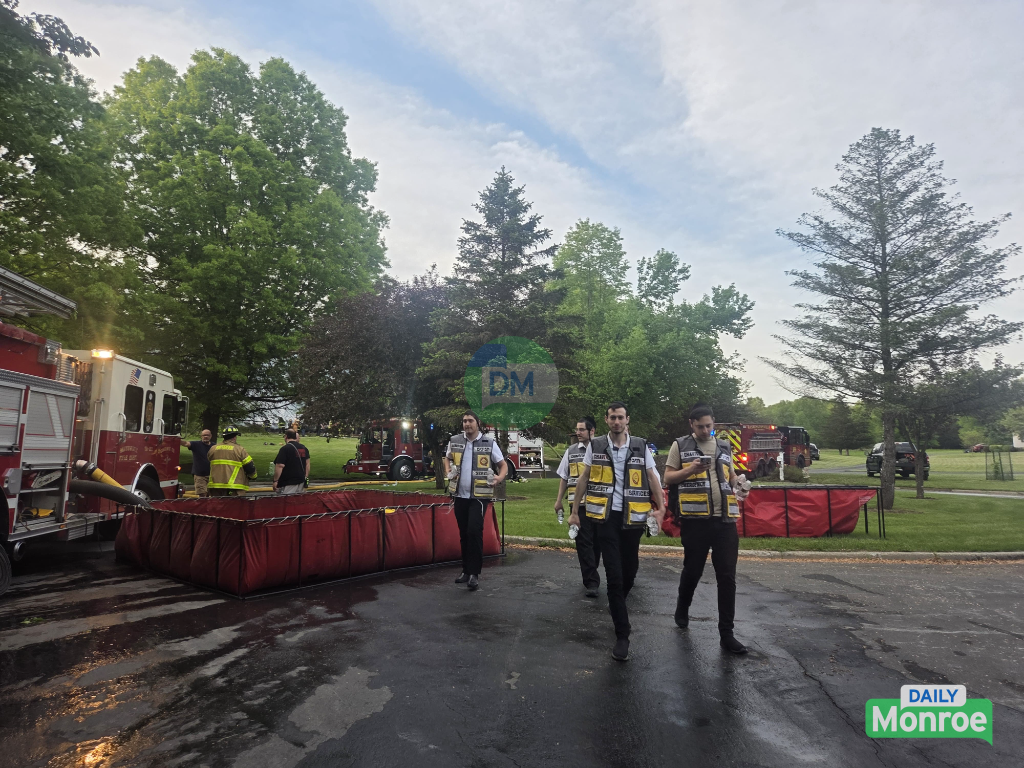 Chavivim providing logistical support at a Campbell Hall structure fire