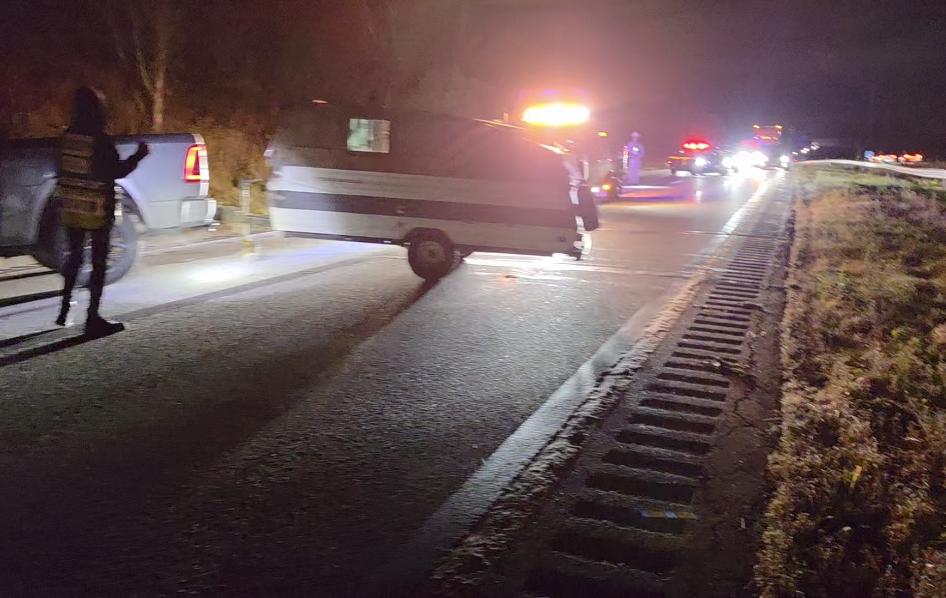 Orange County Chavivim member directing operations at the trailer reattachment scene on Route 17